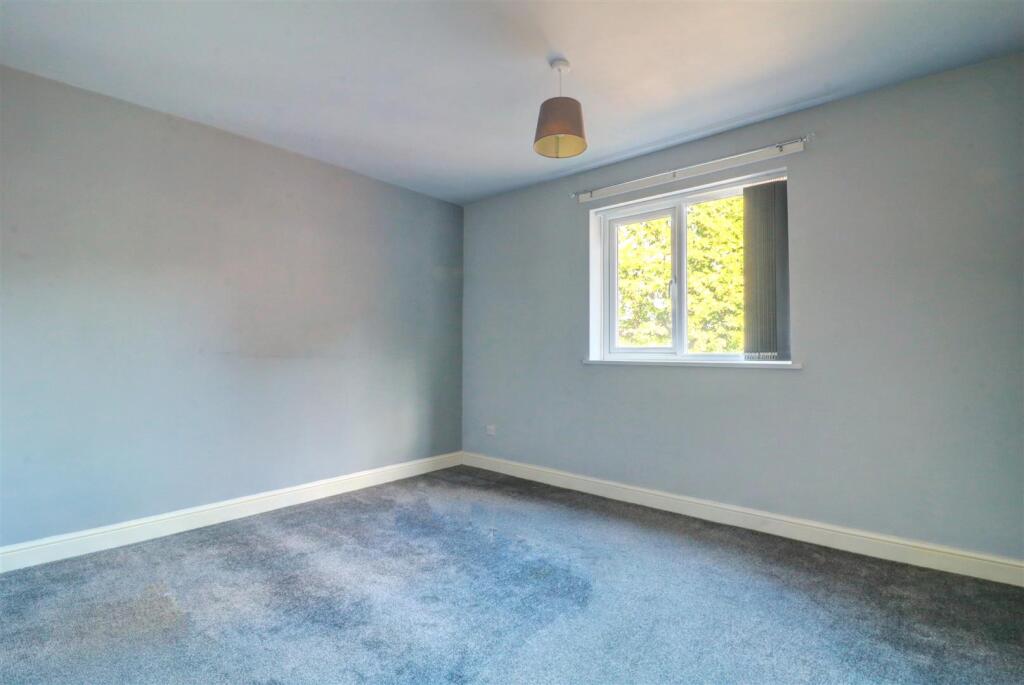 Apartment in Walsall - More