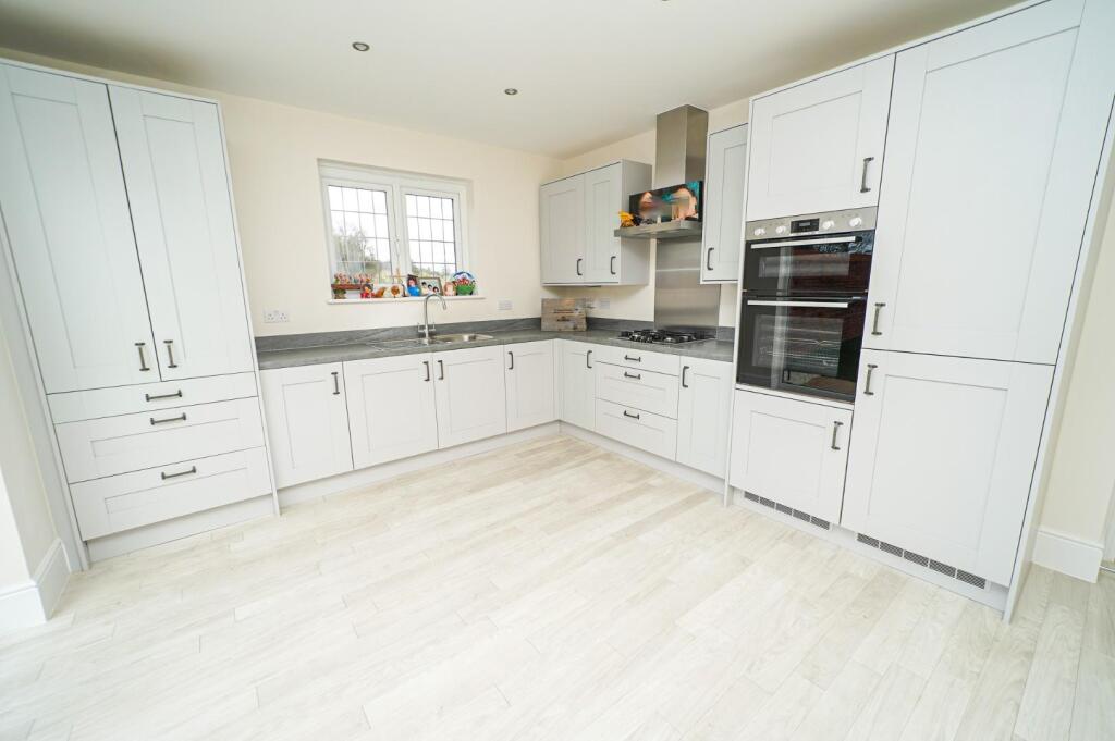 Shackleton Grove, Leighton Buzzard photo 2