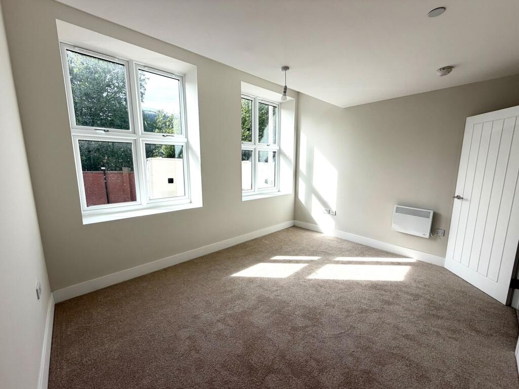 Apartment in Hull, Garrison Side, Old Town - View 4