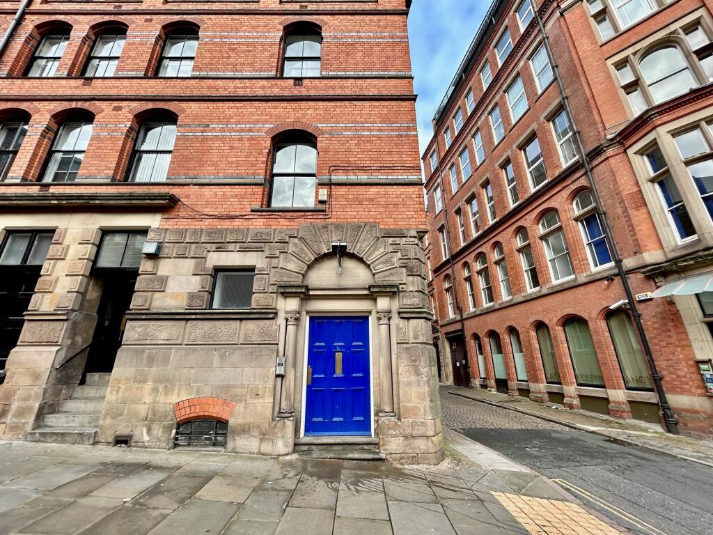 Main image of property: Barker Gate, Nottingham, NG1 1JS