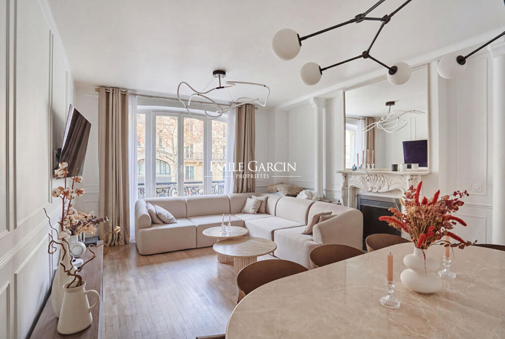 Main image of property: Paris-Isle of France, Paris, Paris 04