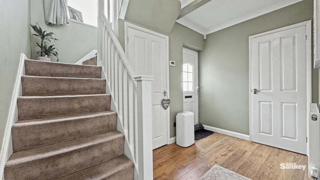 House in Mansfield, Nottinghamshire - View 5