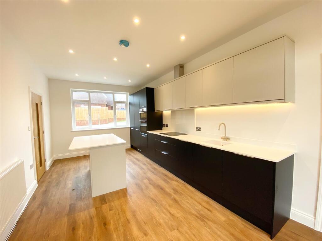 House in Tonbridge - View 3