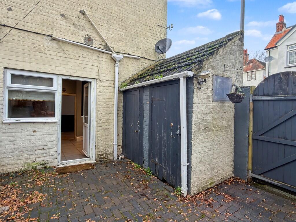 Additional image 15 of Lodge Close, Penn Hill 