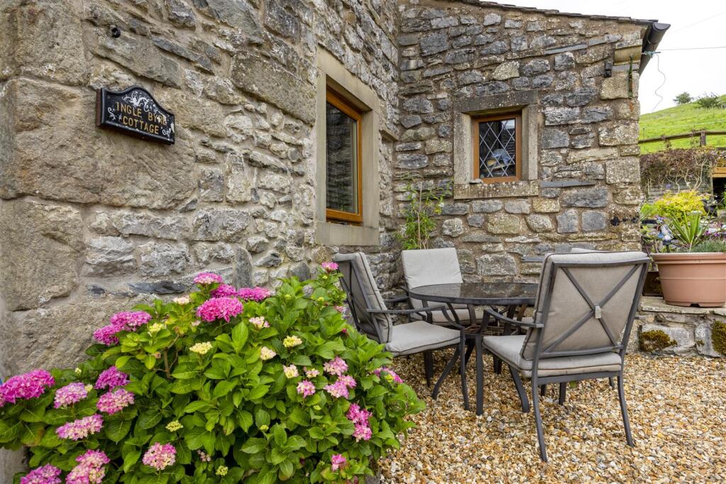 Ingle Byre Cottage, Stainforth photo 4