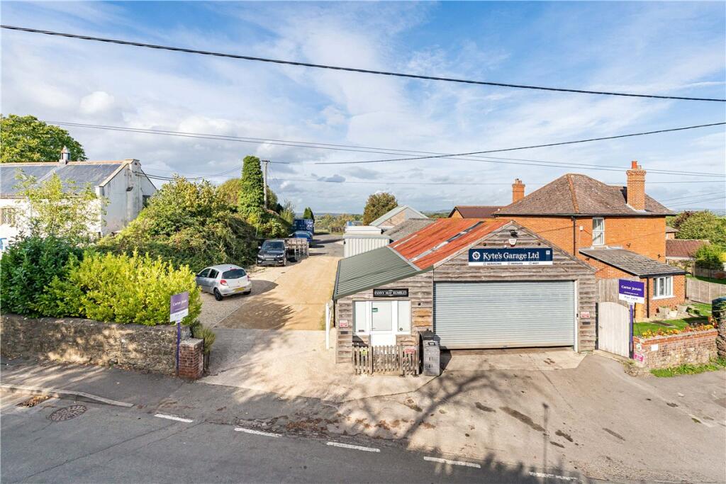 House in Swindon, Wiltshire - More