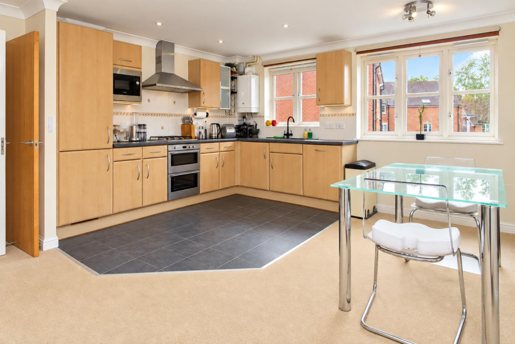 Apartment in Milton Keynes - More