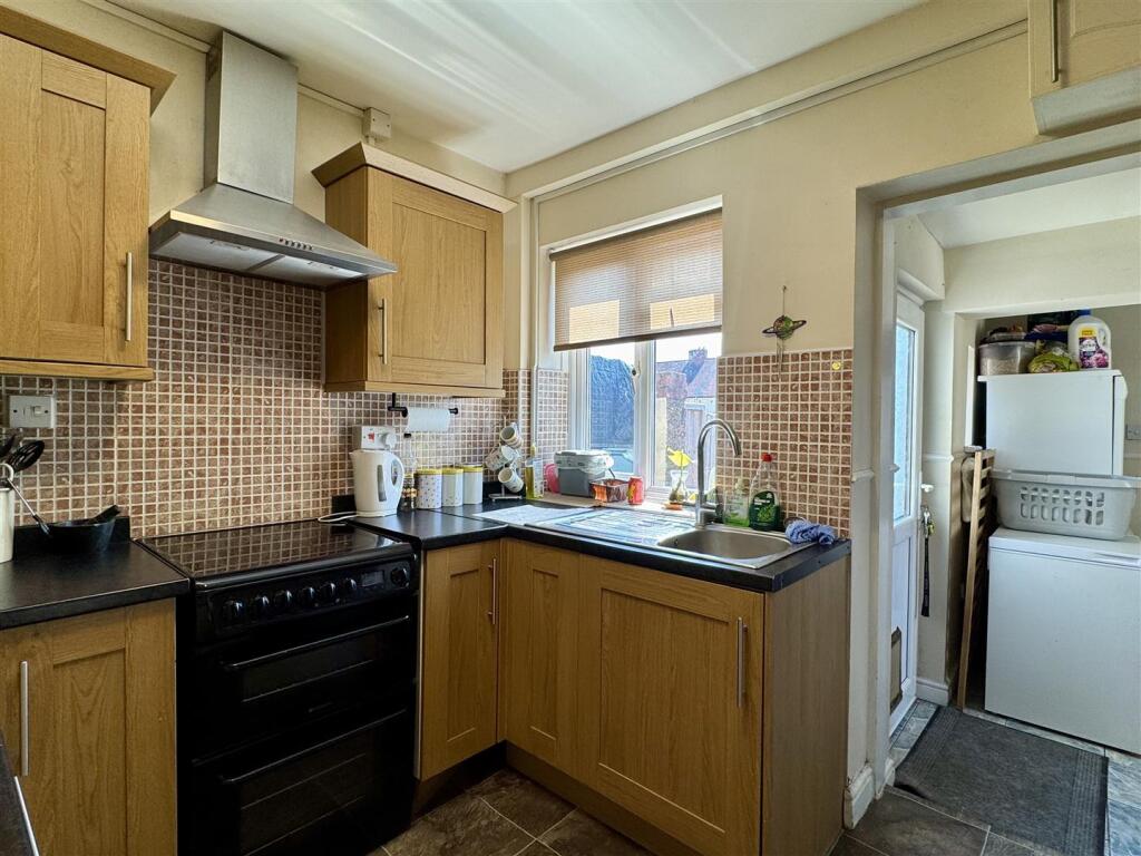 House in Newport - View 4