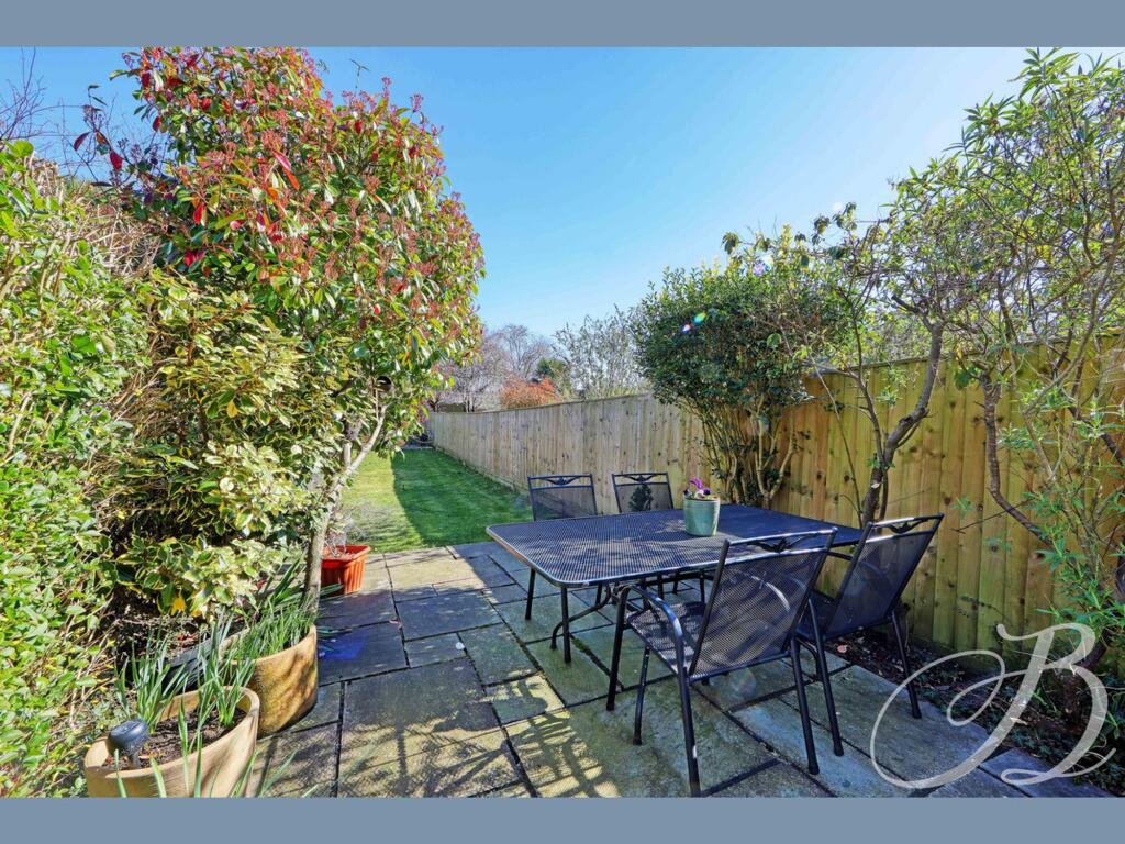 House in Maidenhead, Furze Platt - View 6