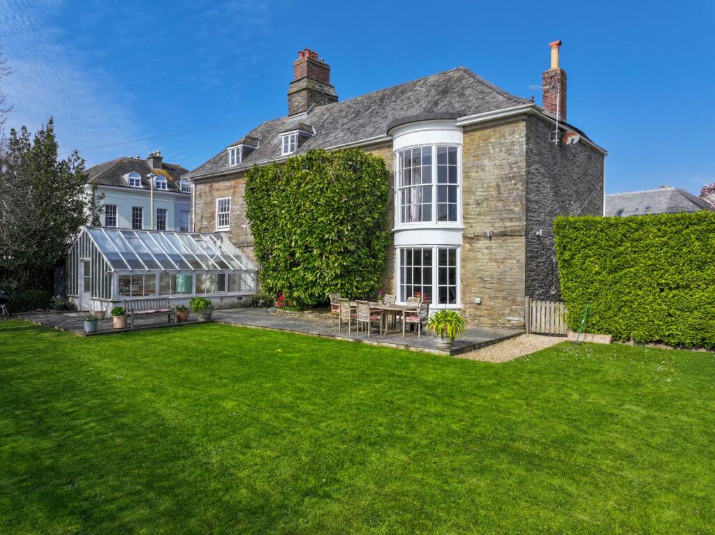 Main image of property: Fore Street, Kingsbridge, Devon