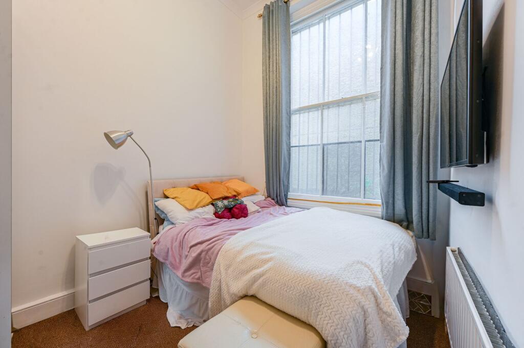 Apartment in London - More