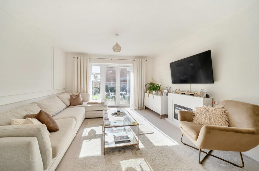 House in Guildford, Ash - View 2
