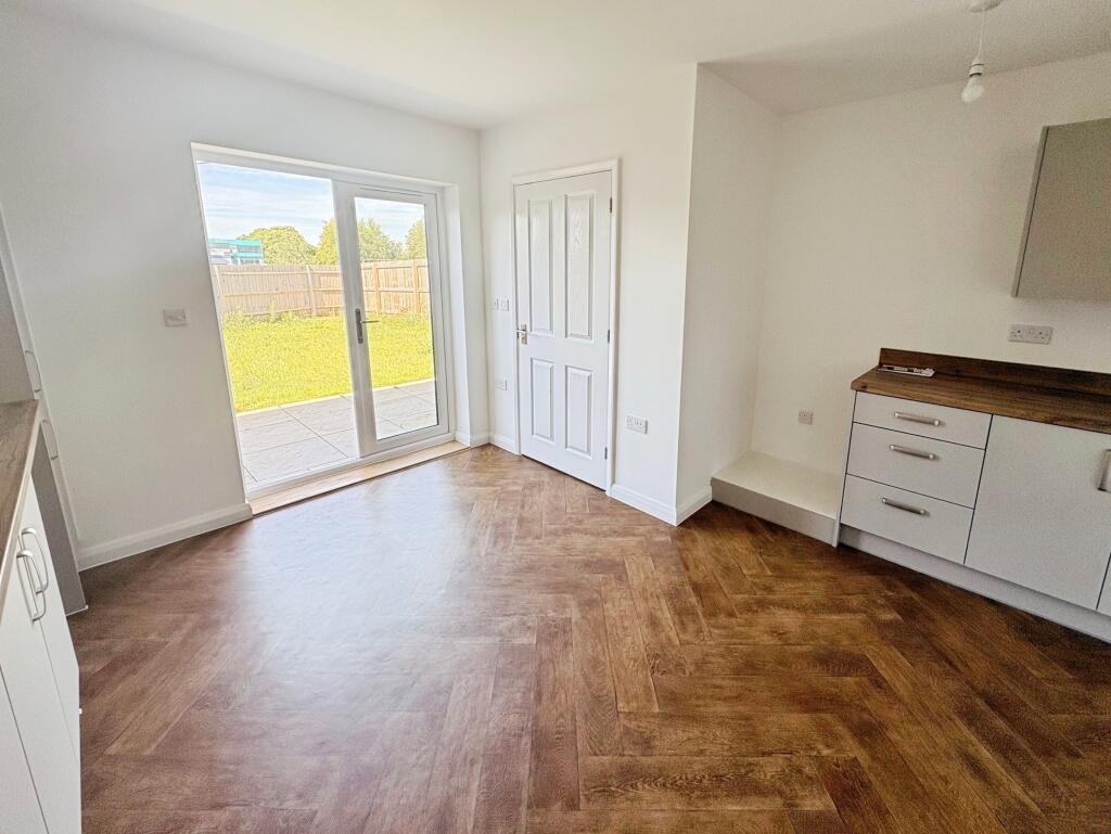 Cracknell Close, Huntingdon, PE29 photo 4