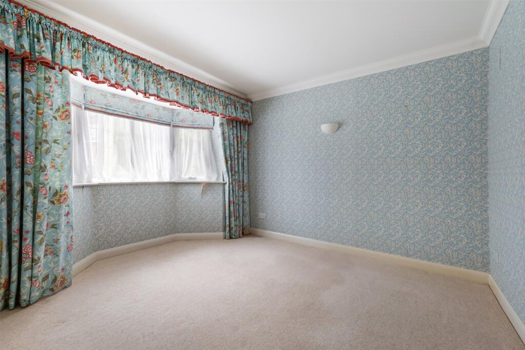 House in Redhill - View 5