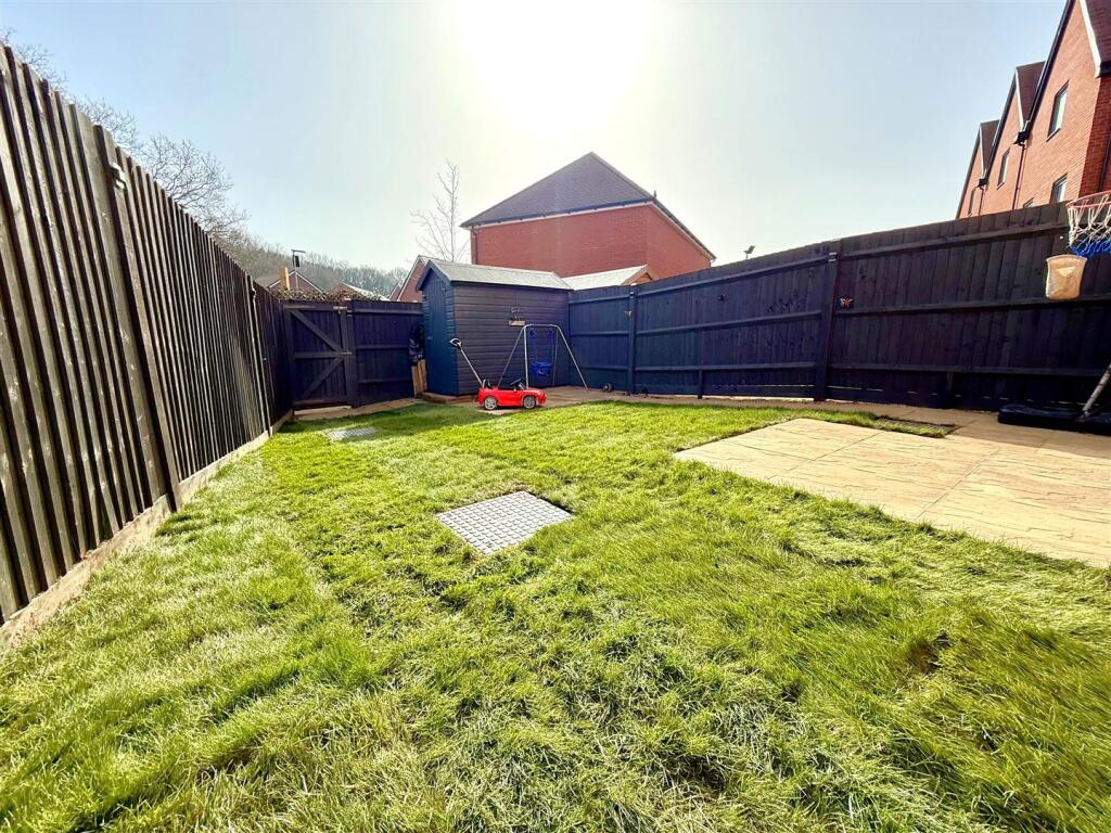 Curbridge Way, Curbridge photo 2