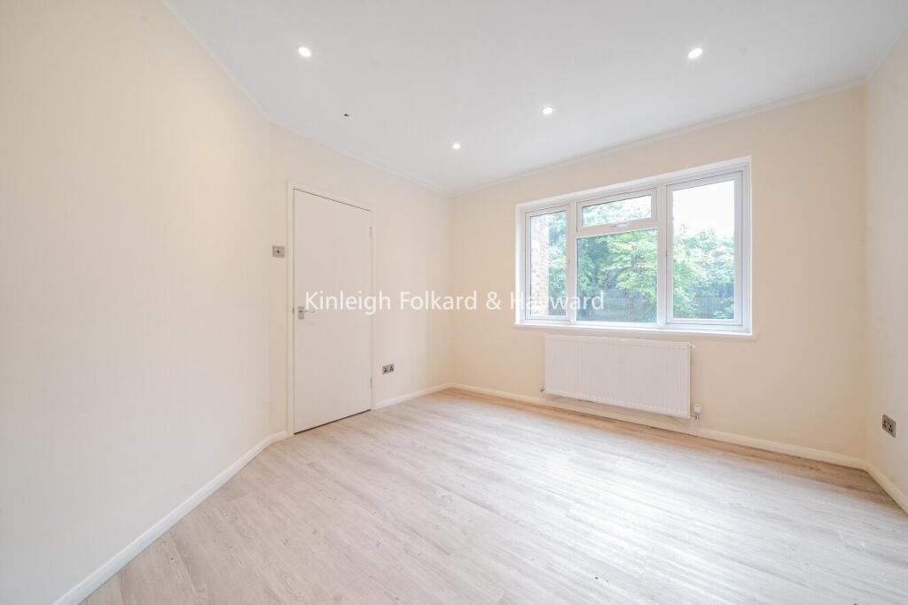 Apartment in London - View 5