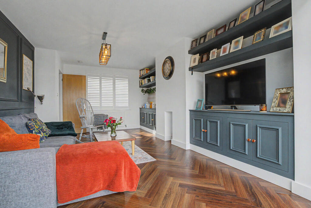 House in Brighton, Portslade Village - More