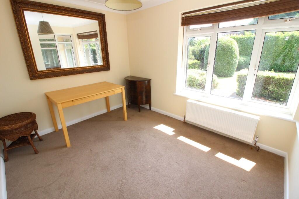 Worcester Gardens, Worcester Park  photo 4