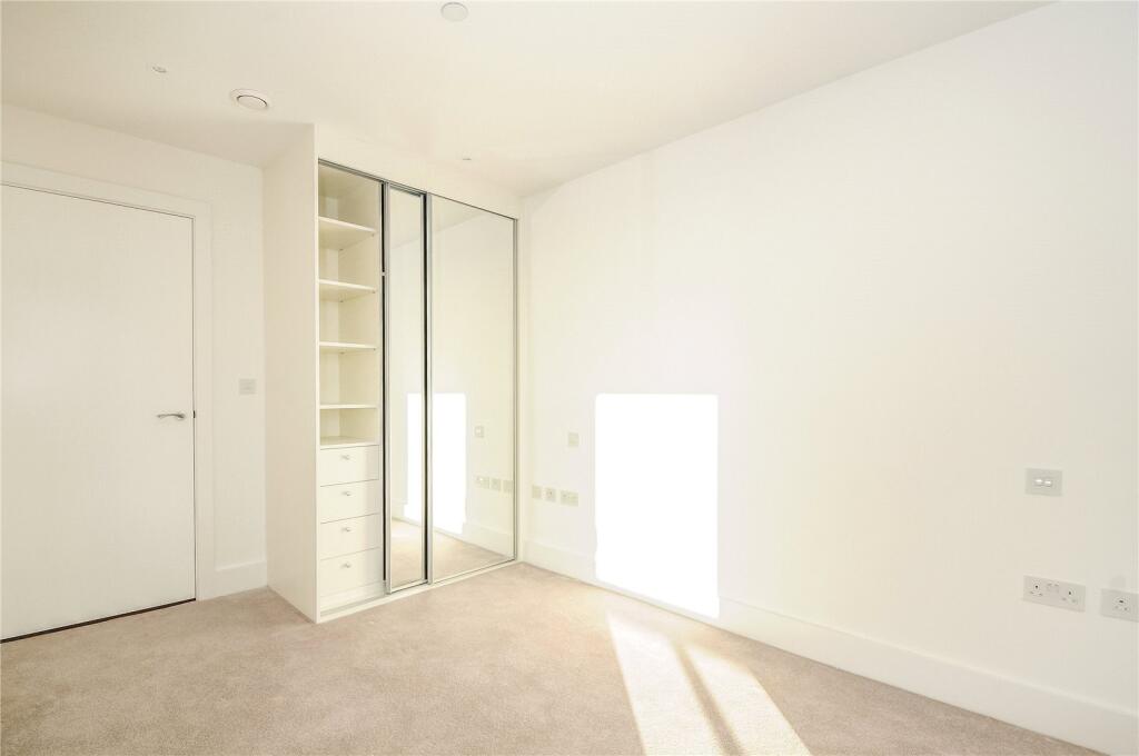 Apartment in London - View 4