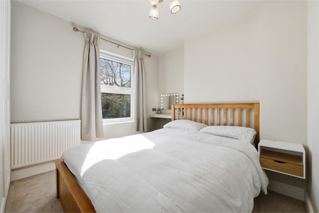 Crompton Road, Macclesfield photo 4