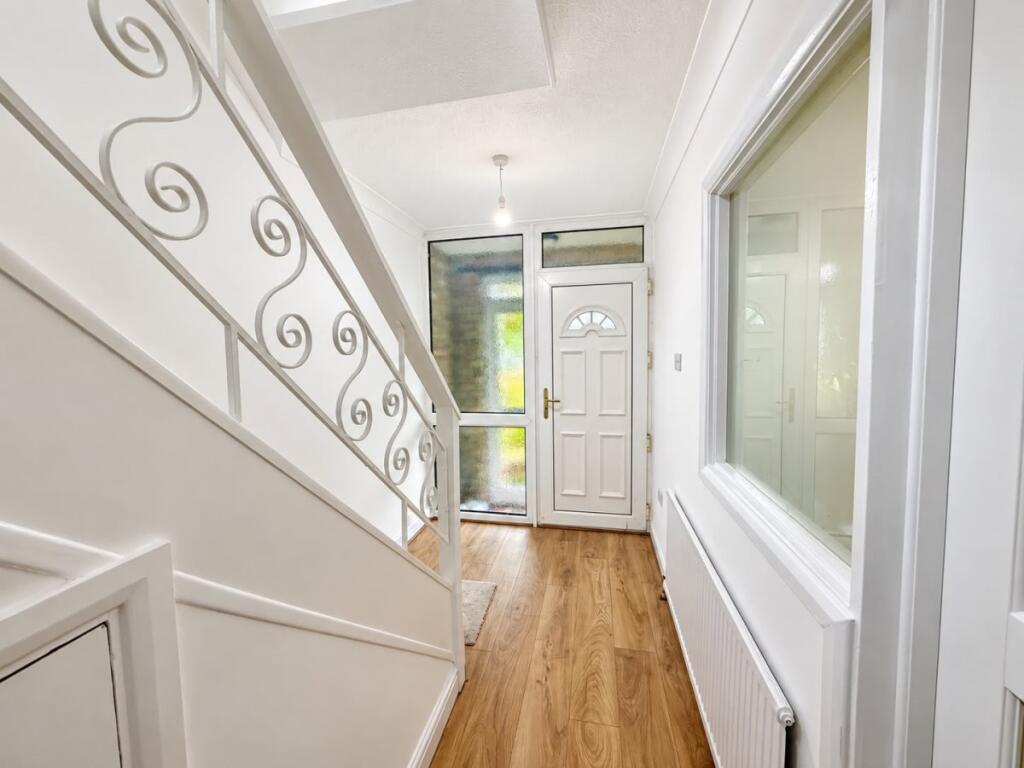 House in Downley, Buckinghamshire - View 4