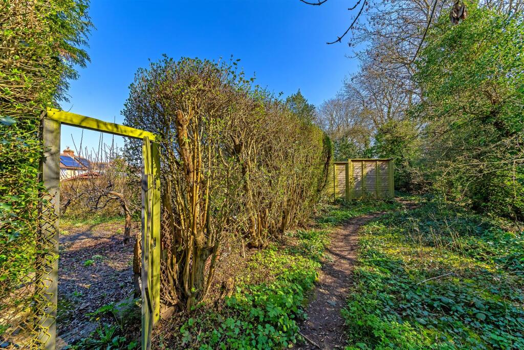 Additional image 23 of St. Annes Road, London Colney, St. Albans