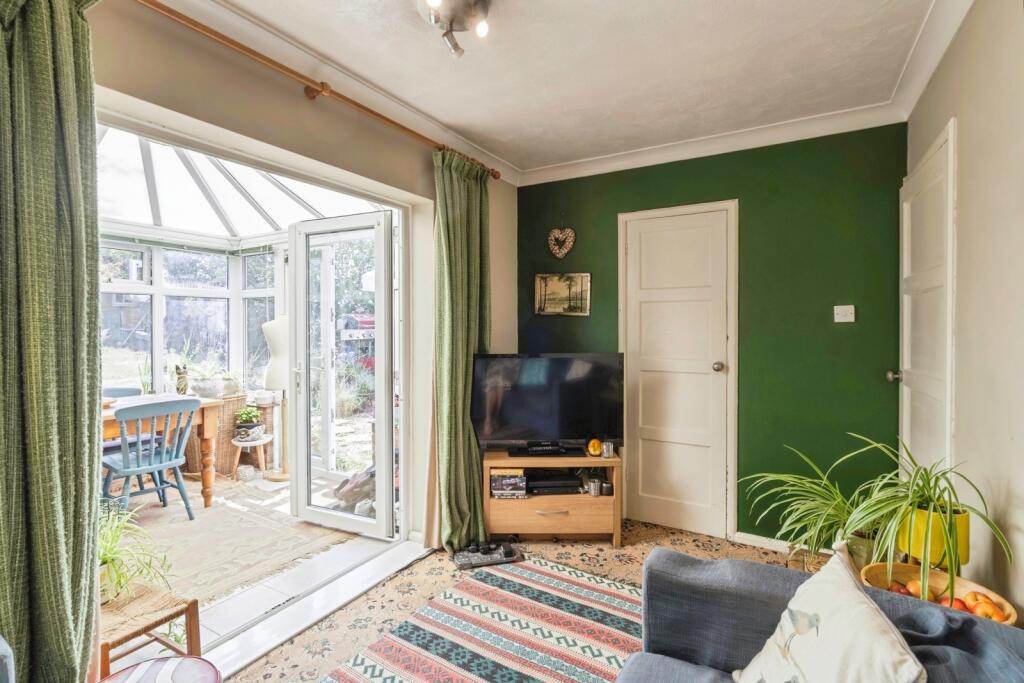 House in Guildford - View 5