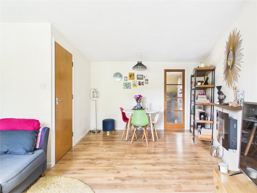 Apartment in Bristol - View 5