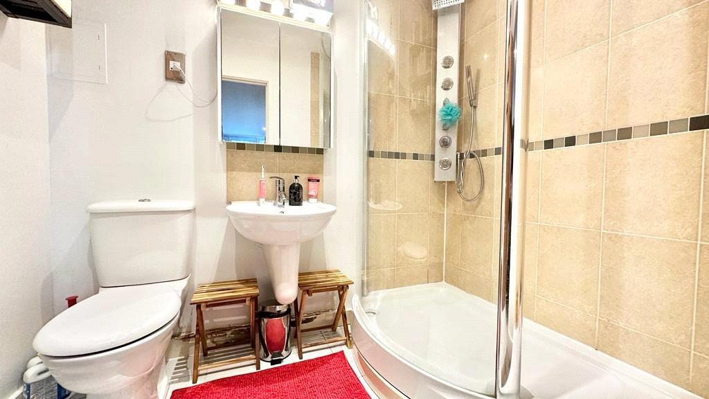 Apartment in London - View 5