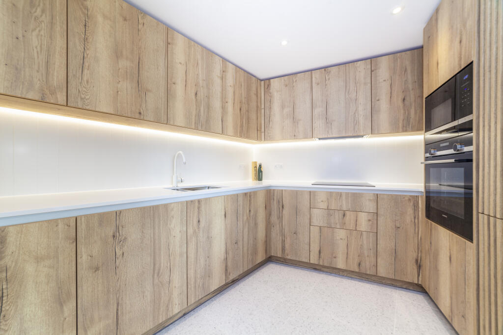 Apartment in London - View 4
