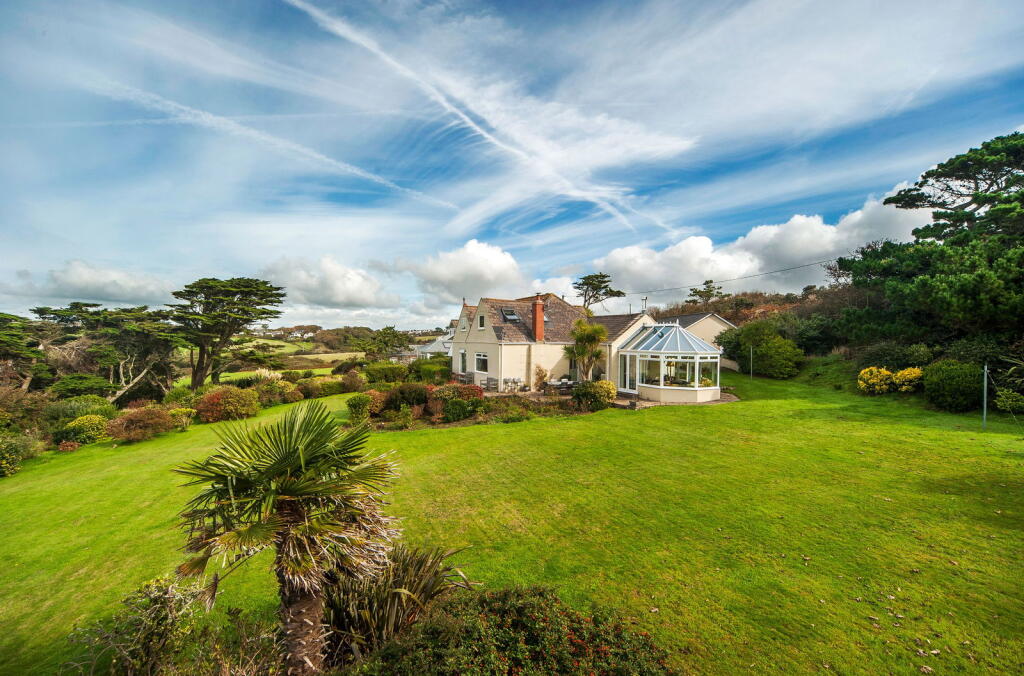 Mullion, The Lizard photo 3