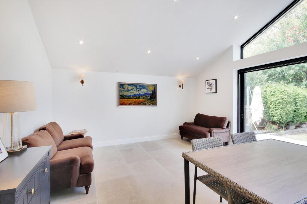 House in Sevenoaks, Dunton Green - View 5
