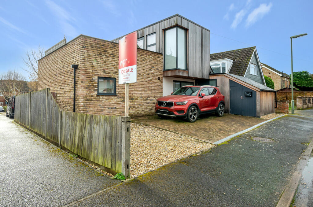 Main image of property: Llanaway Close, Godalming, Surrey, GU7