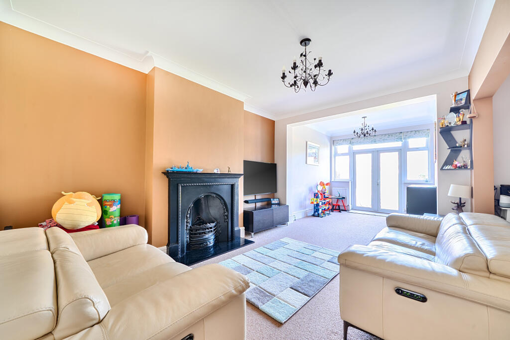 Kingsfield Avenue, Harrow, HA2 - View 2