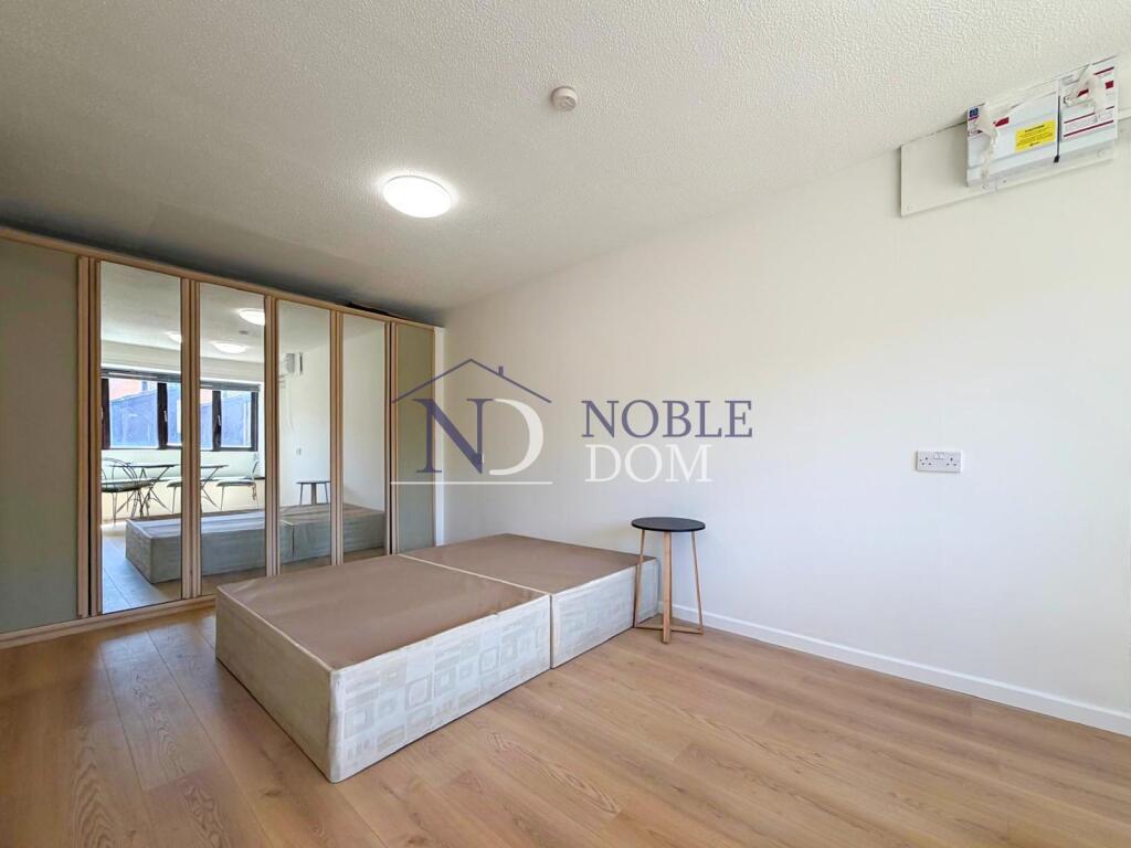 Studio flat for rent