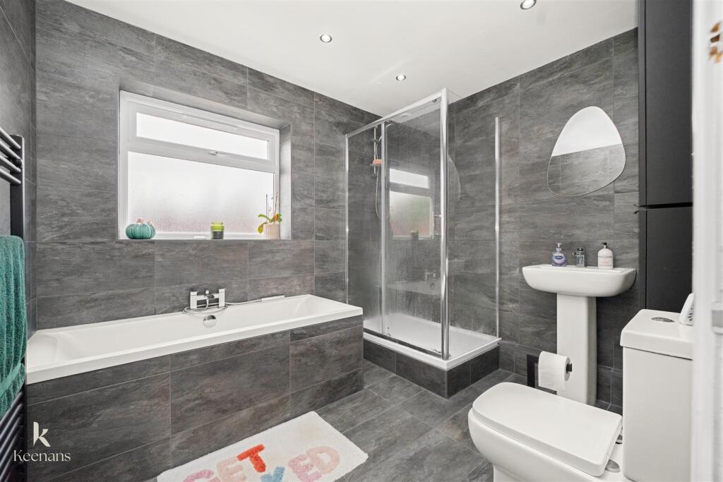 House in Rochdale, Broadfield - View 3