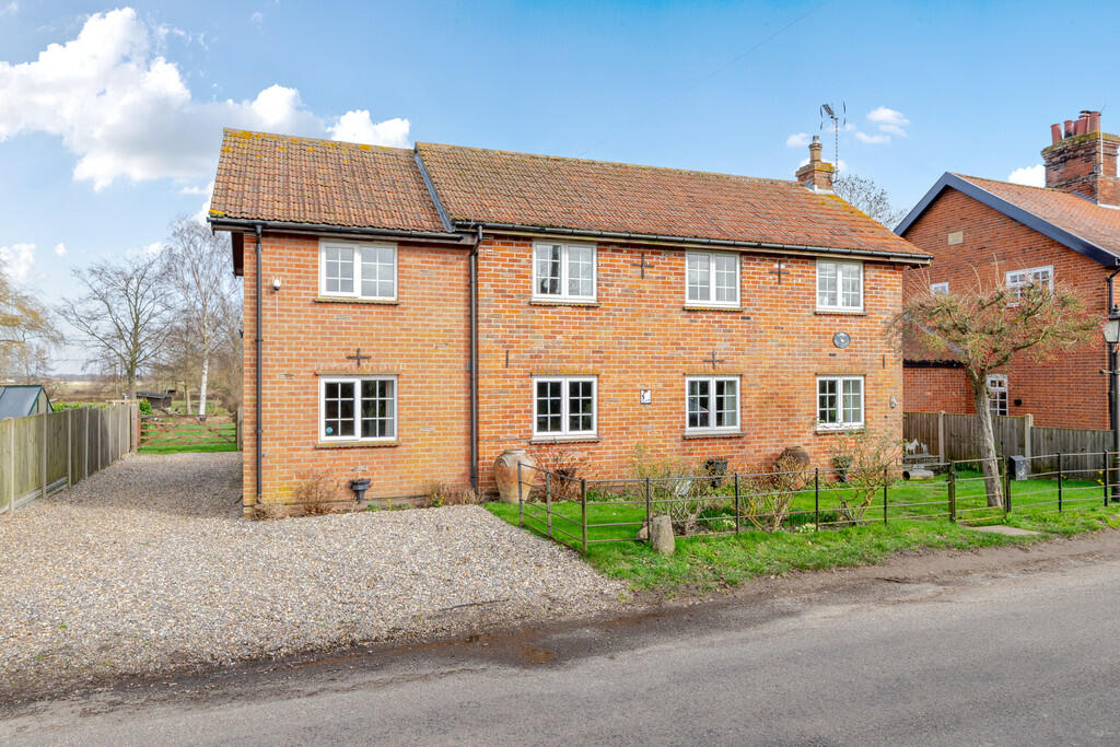 Main image of property: Low Road, Norton Subcourse, Norwich, NR14