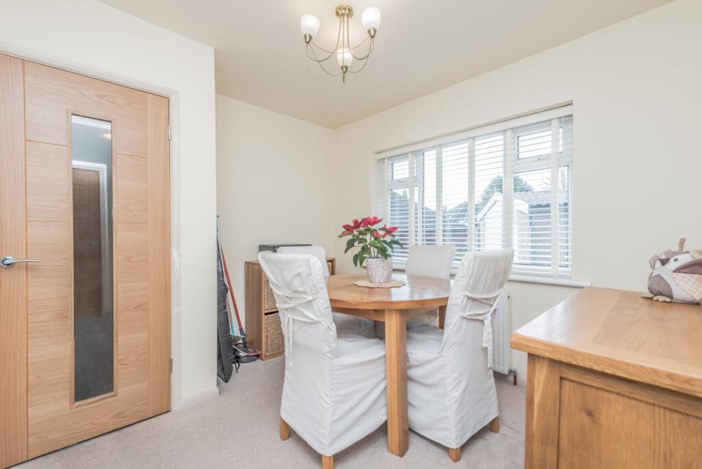 St. Barnabas Road, Hightown, Liversedge, WF15 photo 4
