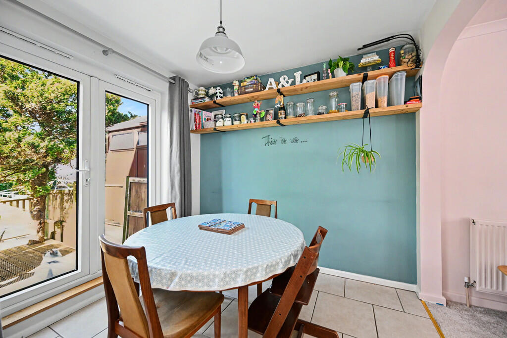 House in Rugby, Warwickshire - More
