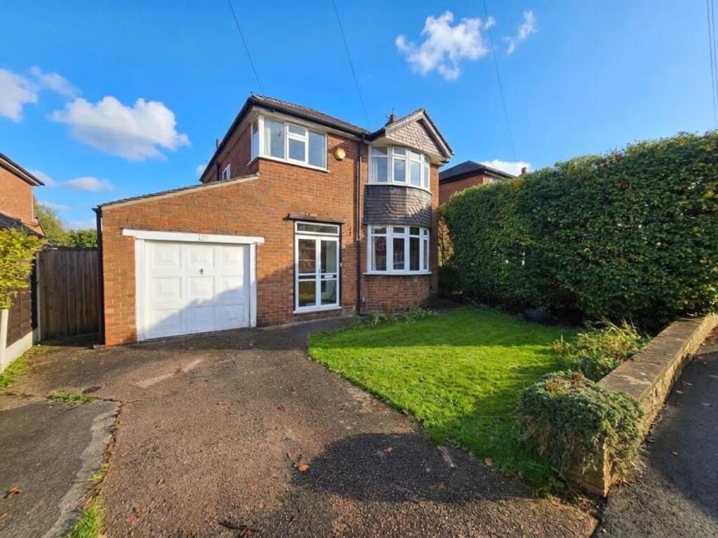 3-bed detached on New Hall Avenue, Heald Green, £425,000
