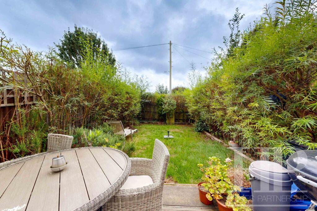 House in Redhill - View 4