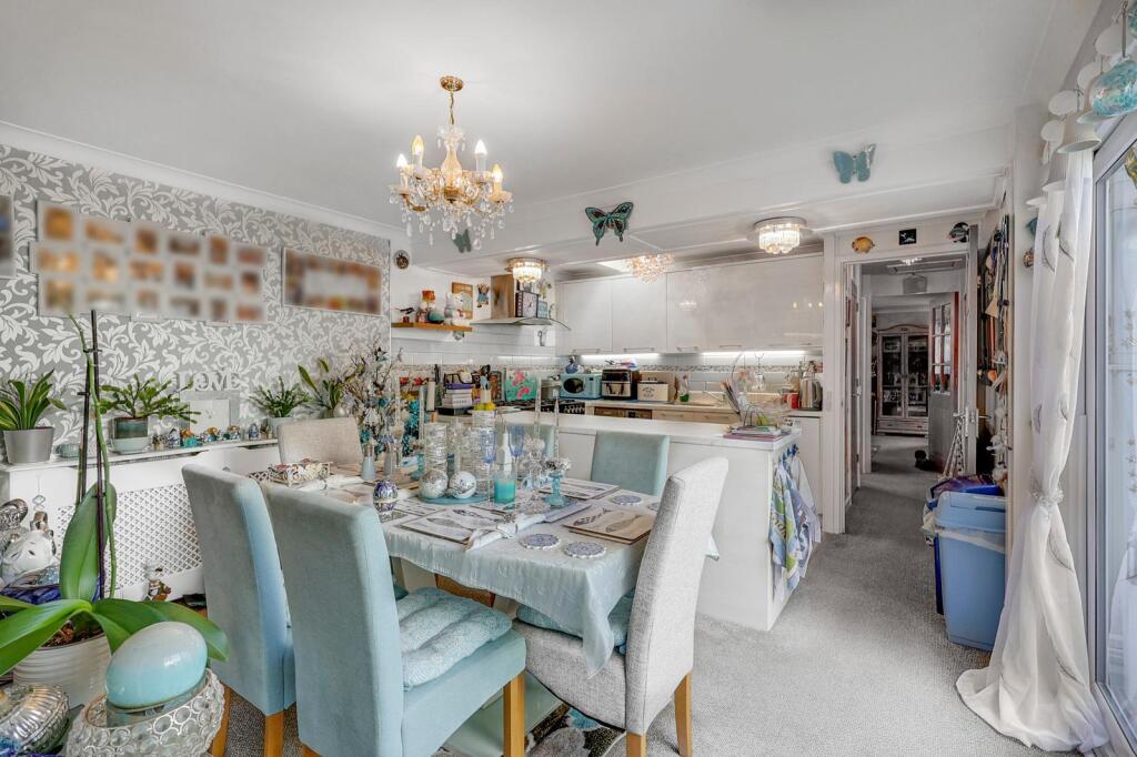 House in Southend-on-Sea - View 2