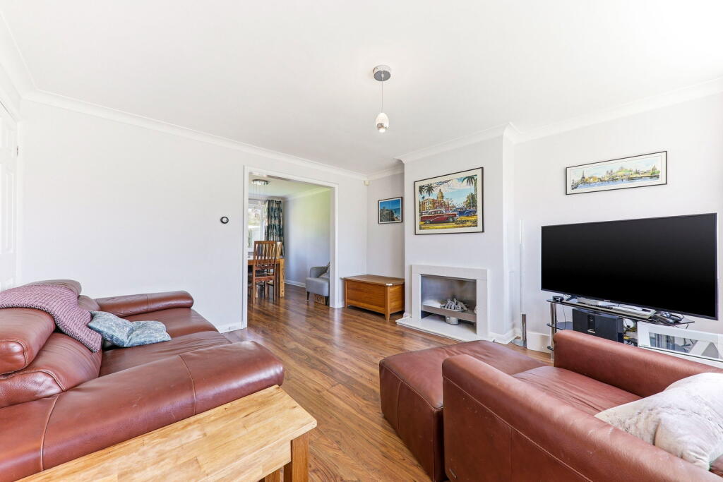 House in Leeds, Horsforth - View 2