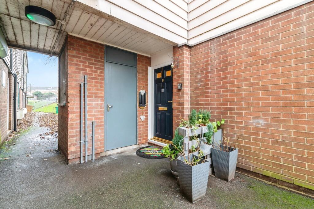 Main image of property: Wyton Close, Nottingham, Nottinghamshire, NG5