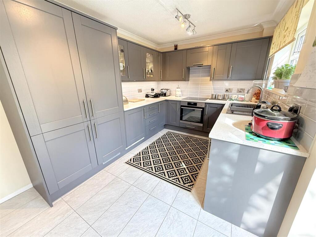 House in Melton, Bottesford - More