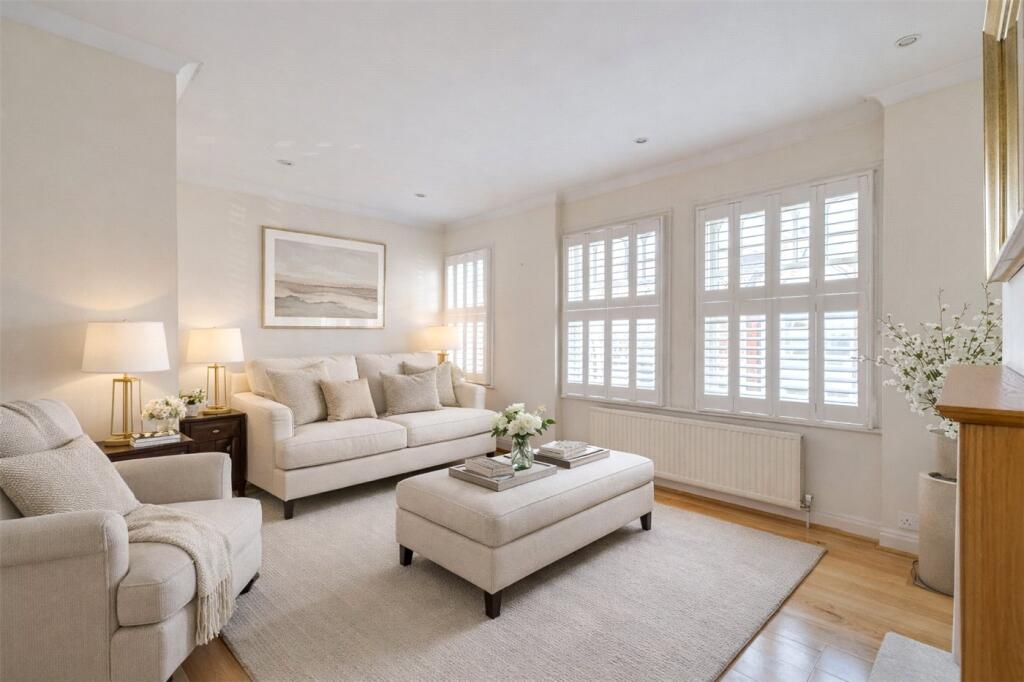 1-bed flat on Stephendale Road, London, SW6, £425,000