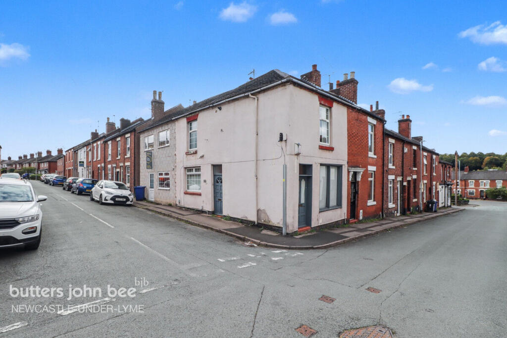 3-bed terraced on Harrison Street, Newcastle, £170,000