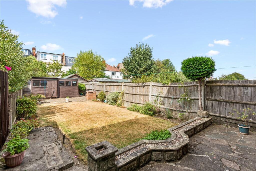 House in London - View 2
