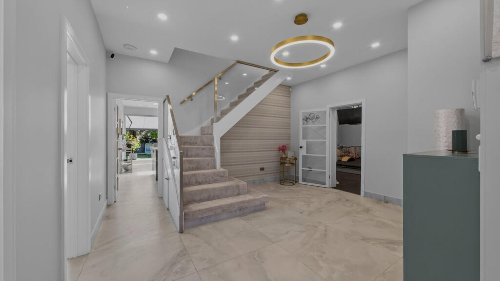 House in London - View 4