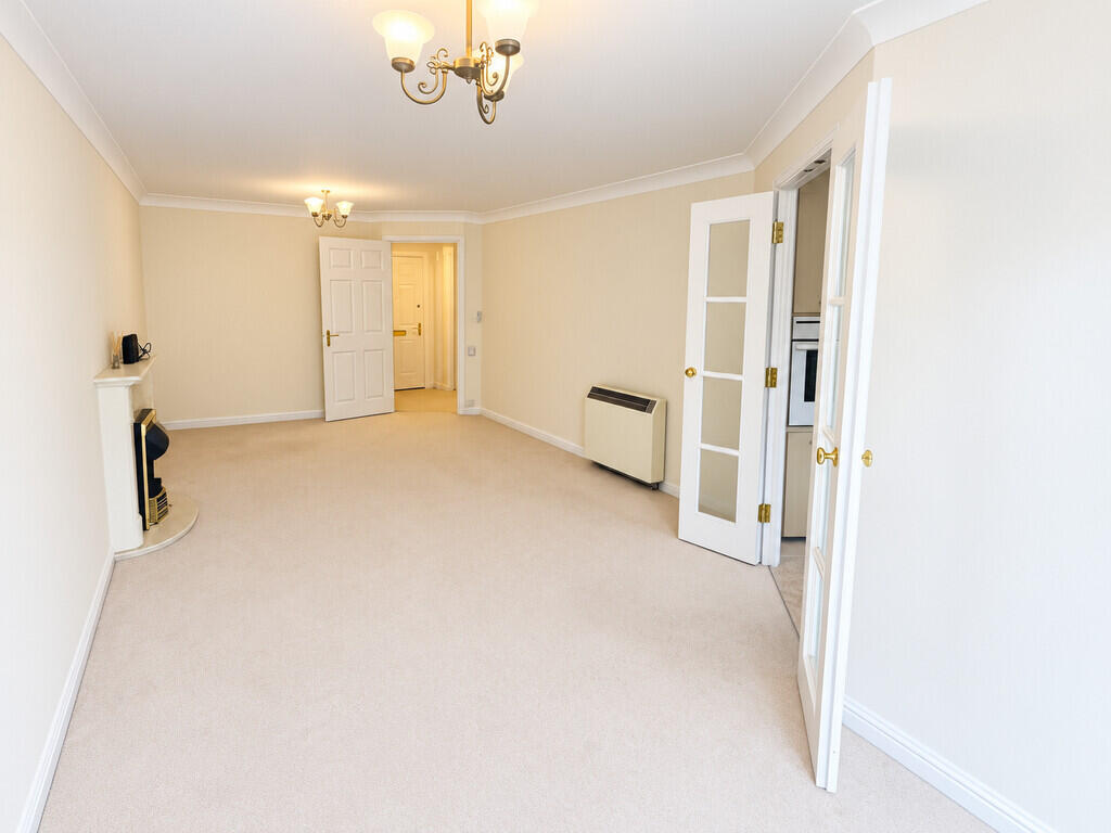 Apartment in Exeter, Wonford - View 4